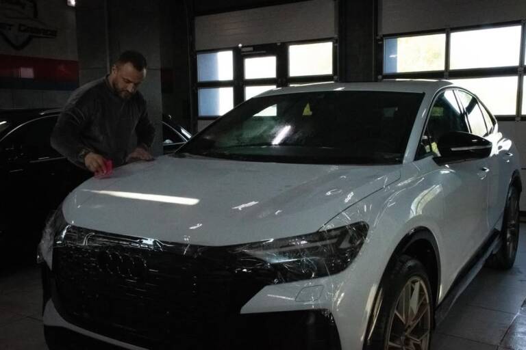 Oklejanie auta folią ppf